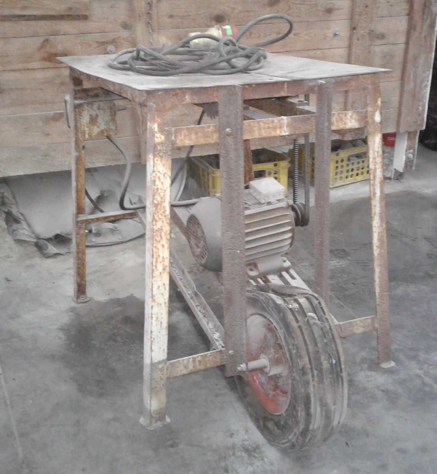 Sprzedam tarczówkę piła tarczowa krajzega silnik 2,2kW 380V