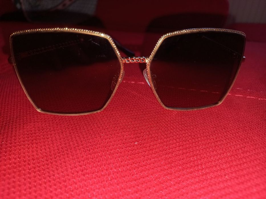 Модні сонцезахисні окуляри