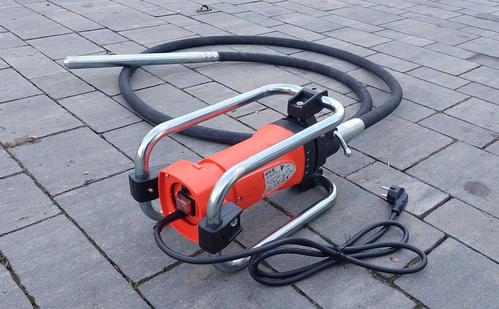 Wibrator zagęszczarka do betonu 4m 2300W buława wynajem