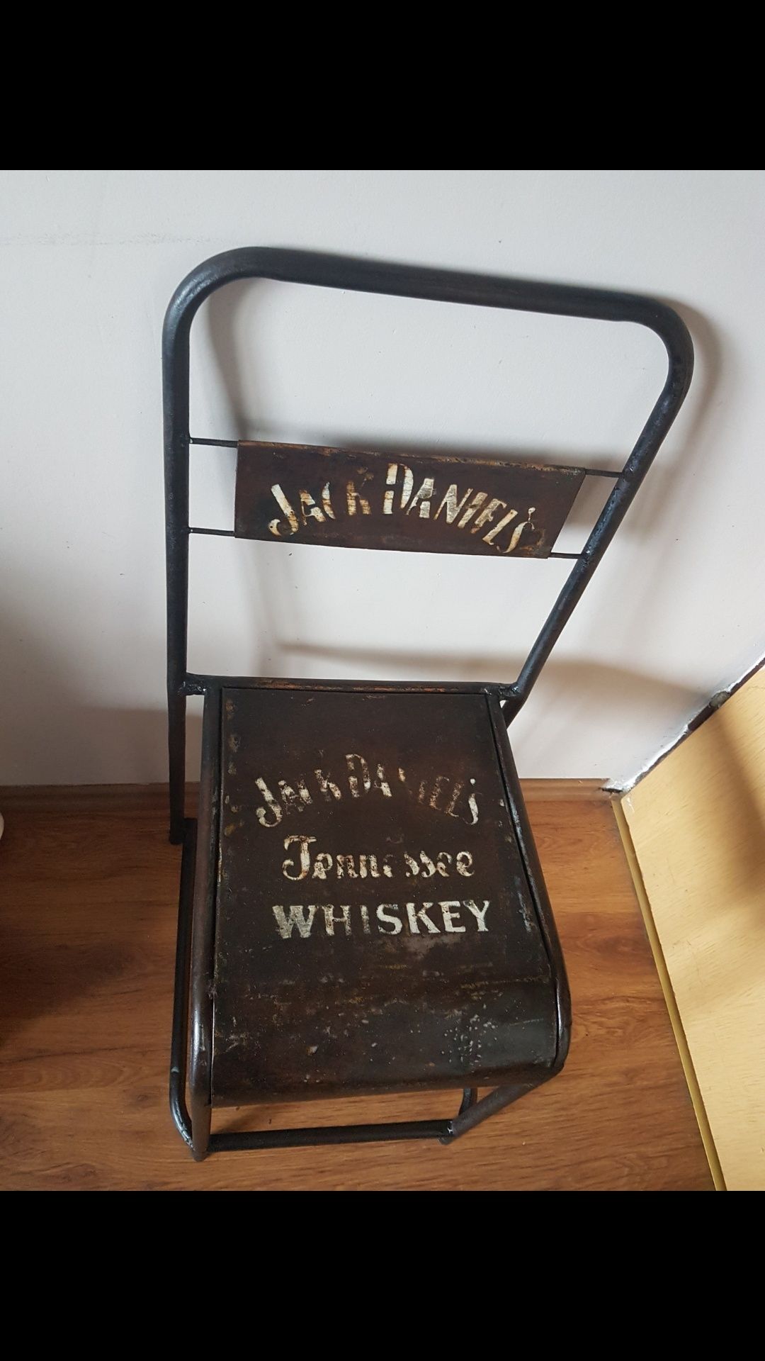 Stare metalowe krzesło Jack Daniels unikat