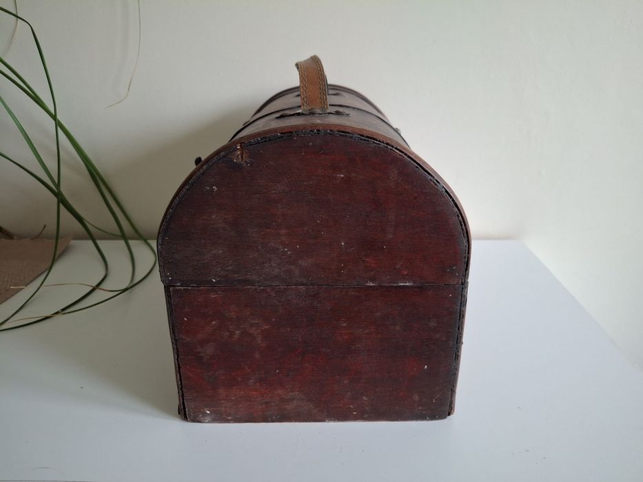 Kuferek na różności