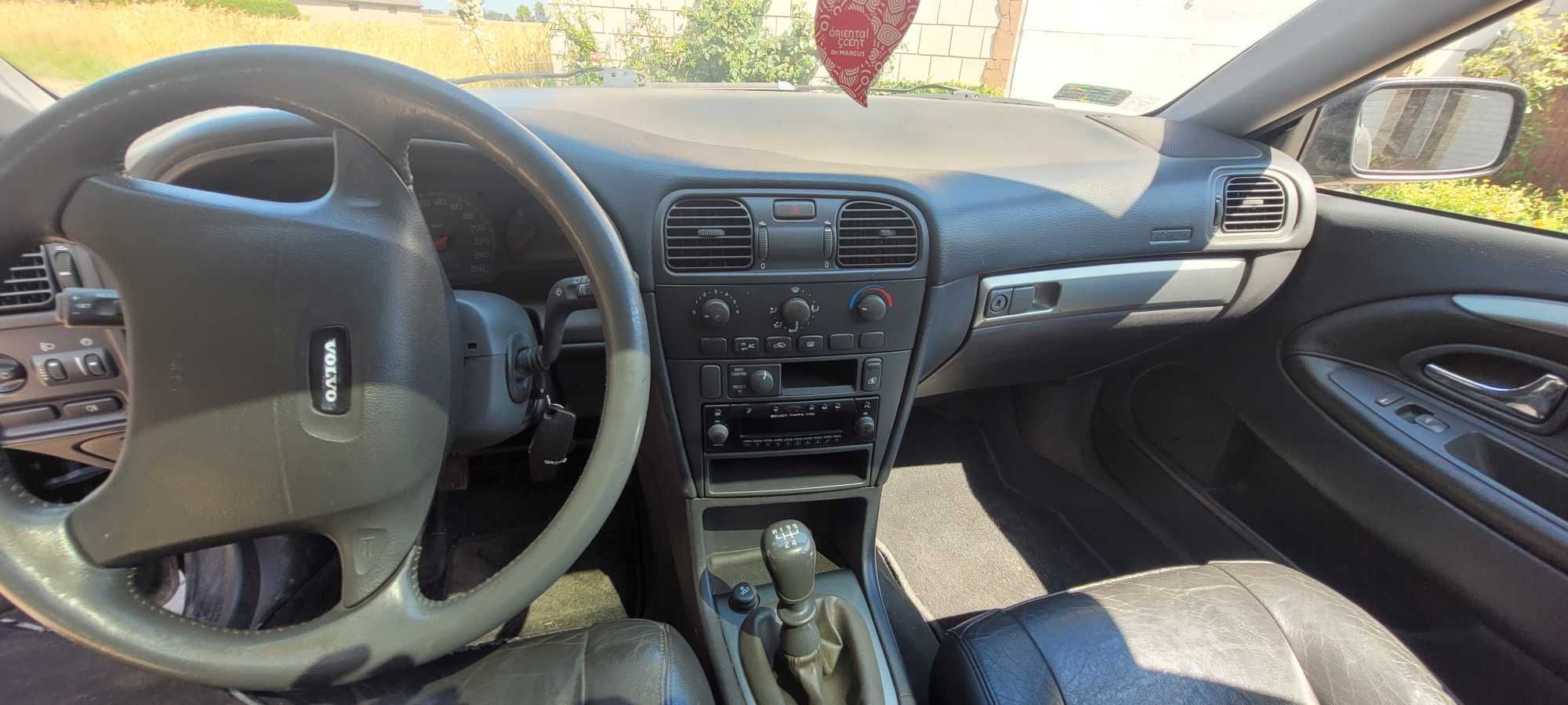 Volvo V40 1.8 2001 r.