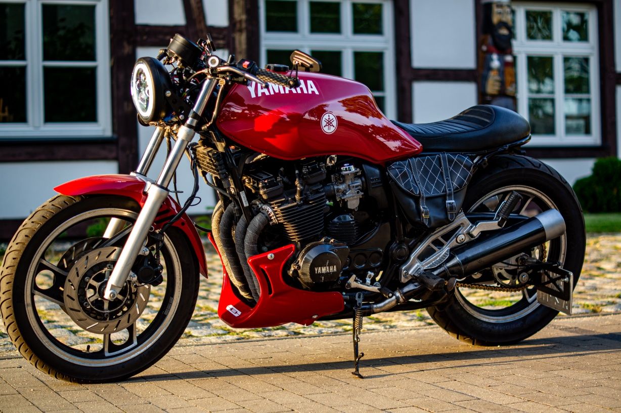 Yamaha xj 600 cafe racer custom