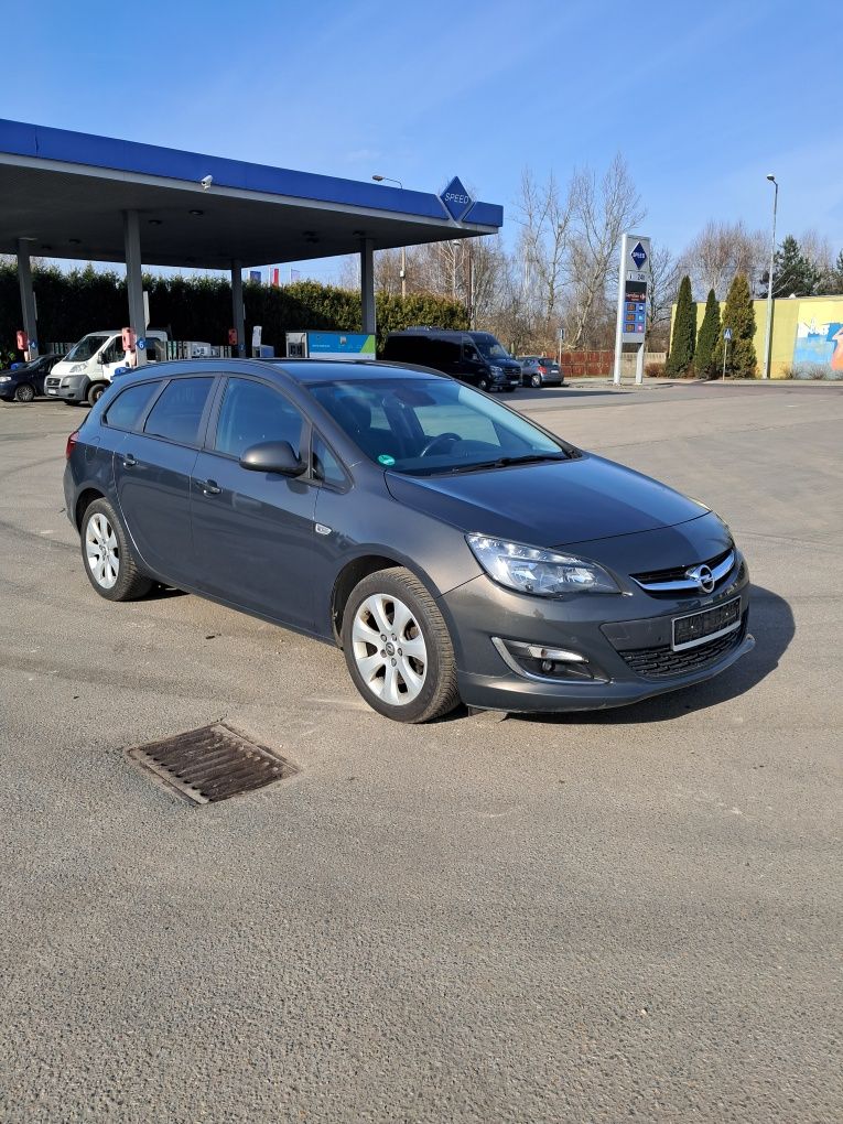 Astra J  2015rok 2,0 165 KM Nawigacja