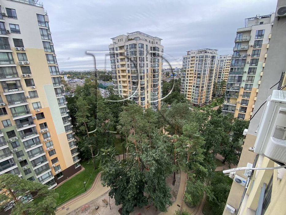 Продаж євро-трьохкімнатної квартири в ЖК Відпочинок/Святошин/Нивки