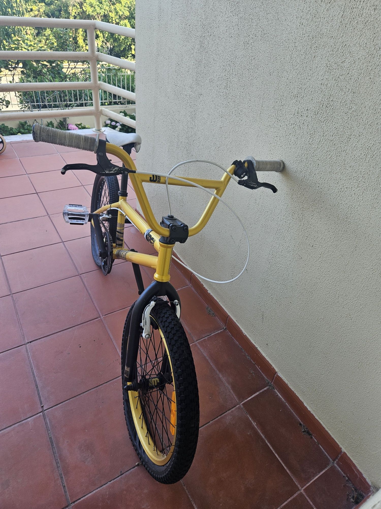 Bicicleta bmx five