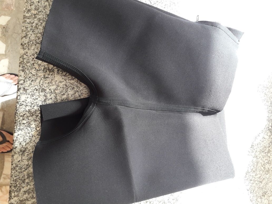 Calções neoprene usados