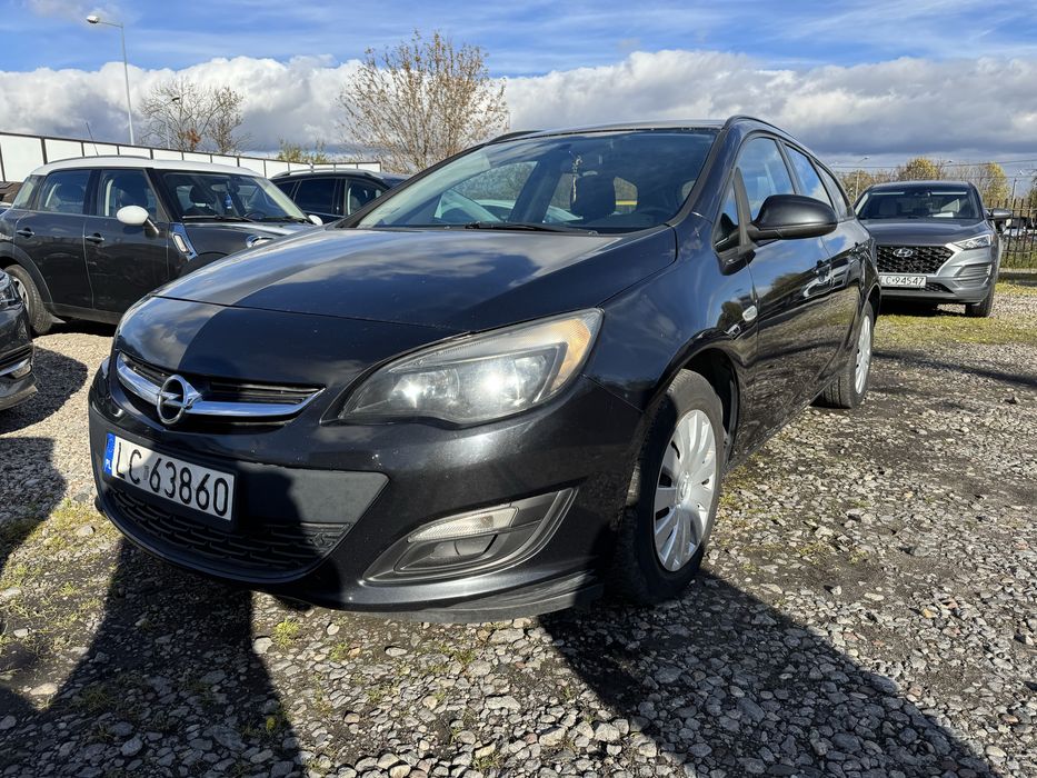 Opel Astra  J 1.4 T (140 km ) 2012 r. Kombi