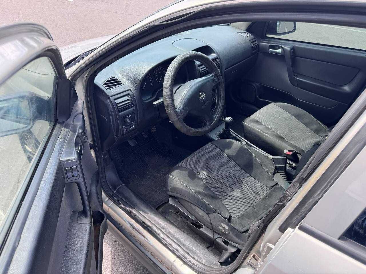Opel Astra 2008 1.6 Мкпп.
