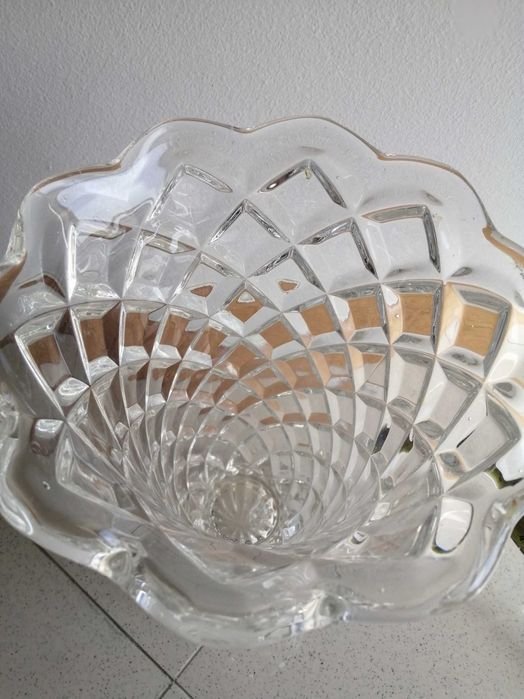 Jarra de vidro trabalhada