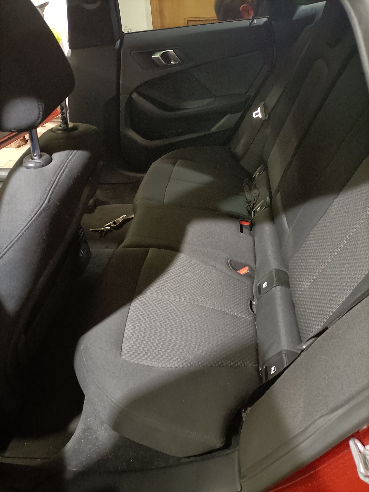 Fotele, wnętrze BMW f44 materiał