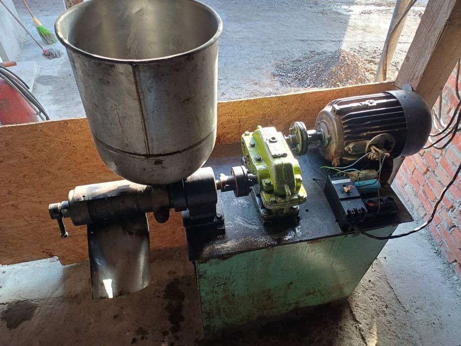 Маслопрес холодного віджиму