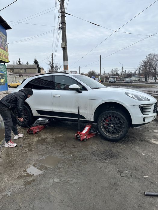 Шиномонтаж+Бу резина Харьков Академика Павлова 15а)