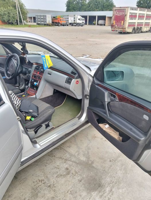 Продам мерседес в гарному стані.