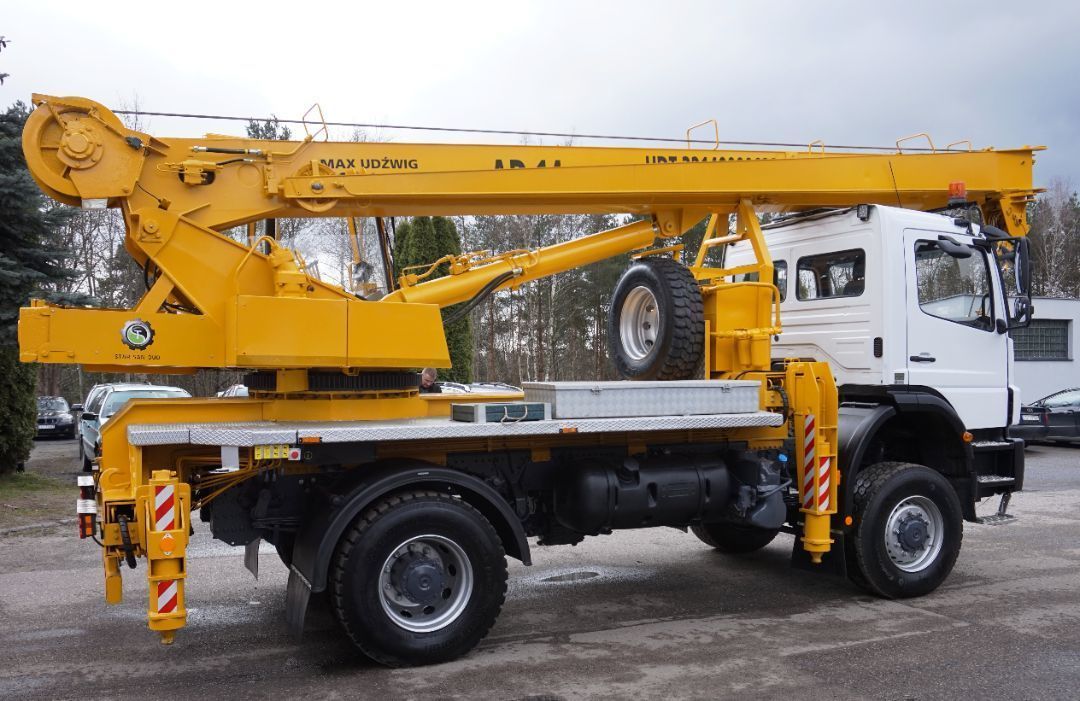 Mercedes-Benz 4X4  Żuraw CKD AD 14 Dźwig