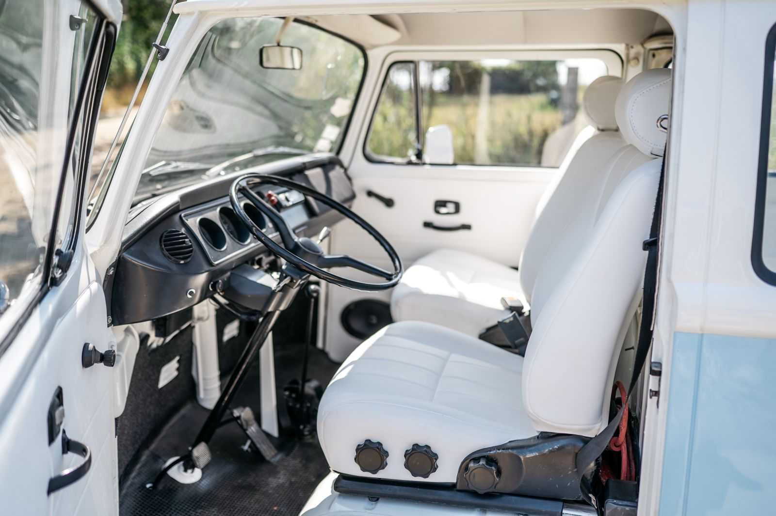 Volkswagen Pão de Forma T2 (1971) – Clássico Restaurado