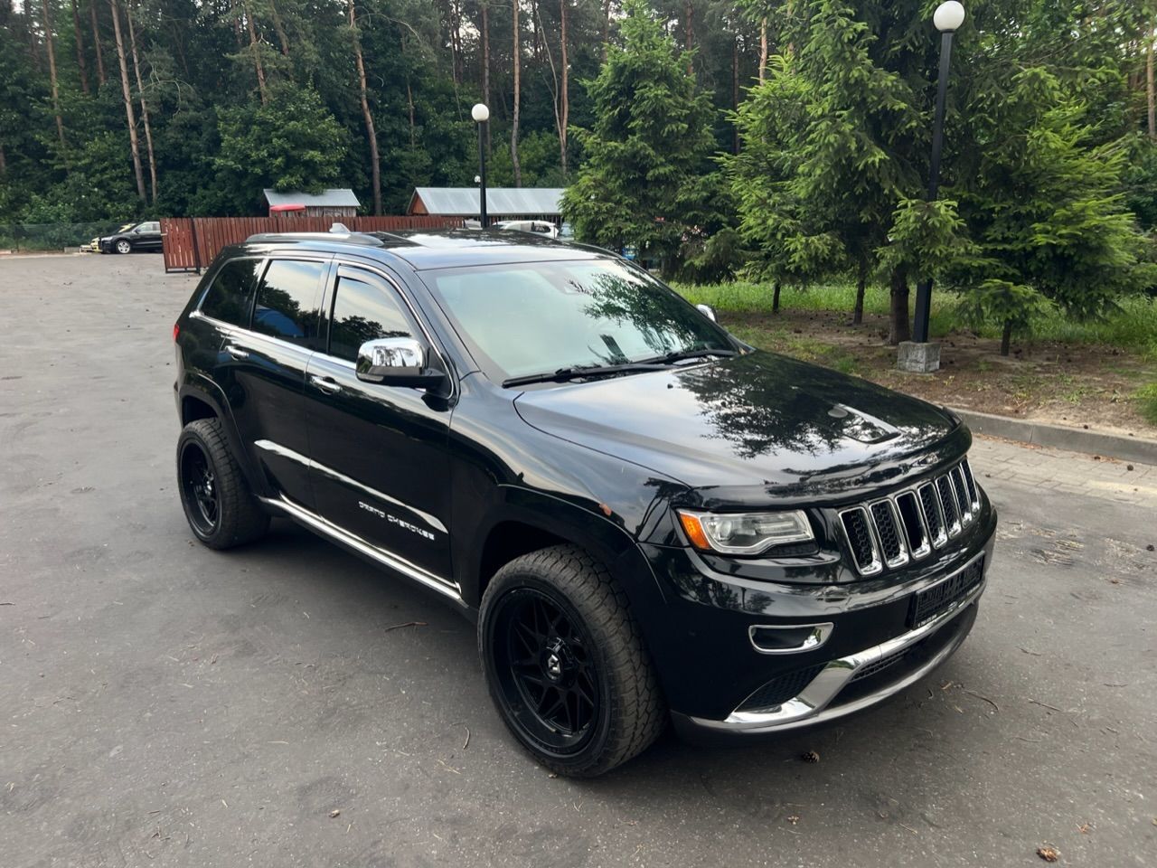 Jeep Grand Cherokee Summit 5.7 Hemi z USA już w kraju