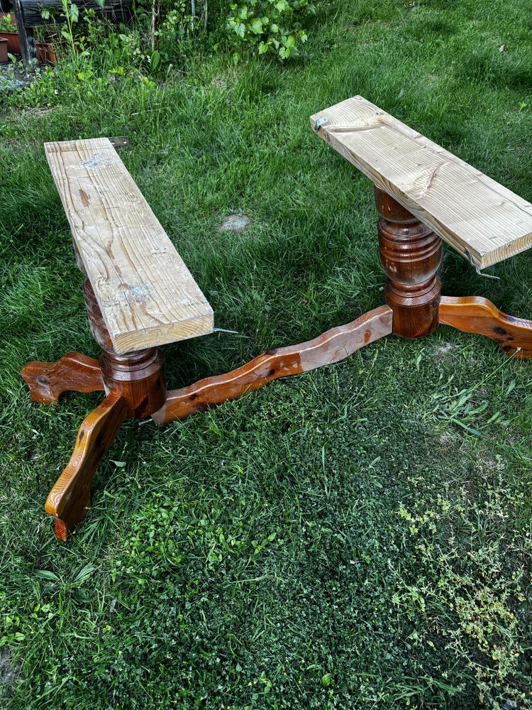 Stół, ciekawe drzewiane nogi