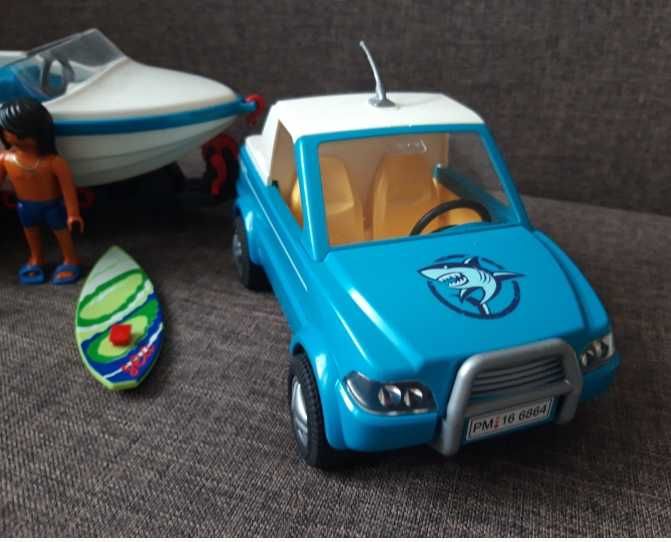 Playmobil 6864 łódź motorowa, auto z przyczepą pływa