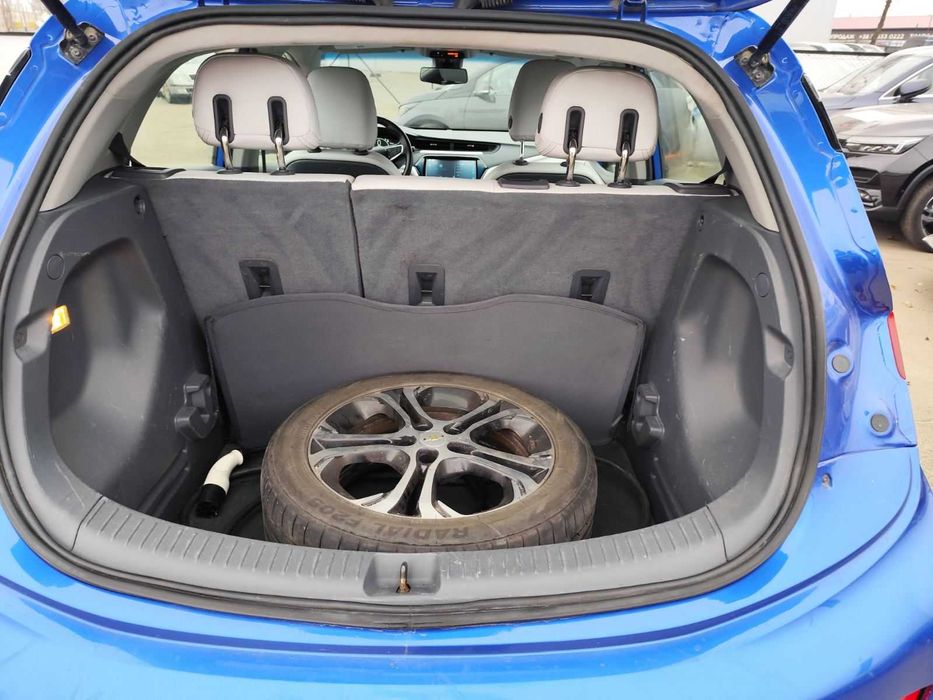 CHEVROLET BOLT EV TOP Primer BOSE  Європа 64 квт на 450 км