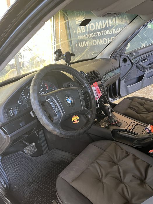 Продаю ,  машина Бмв е39