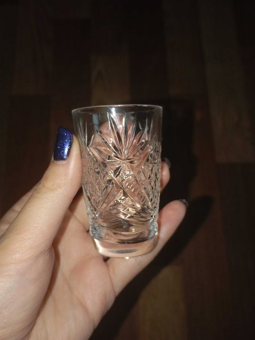 Продам рюмки,пивные кружки лотом