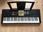 Keyboard Yamaha YPT-220