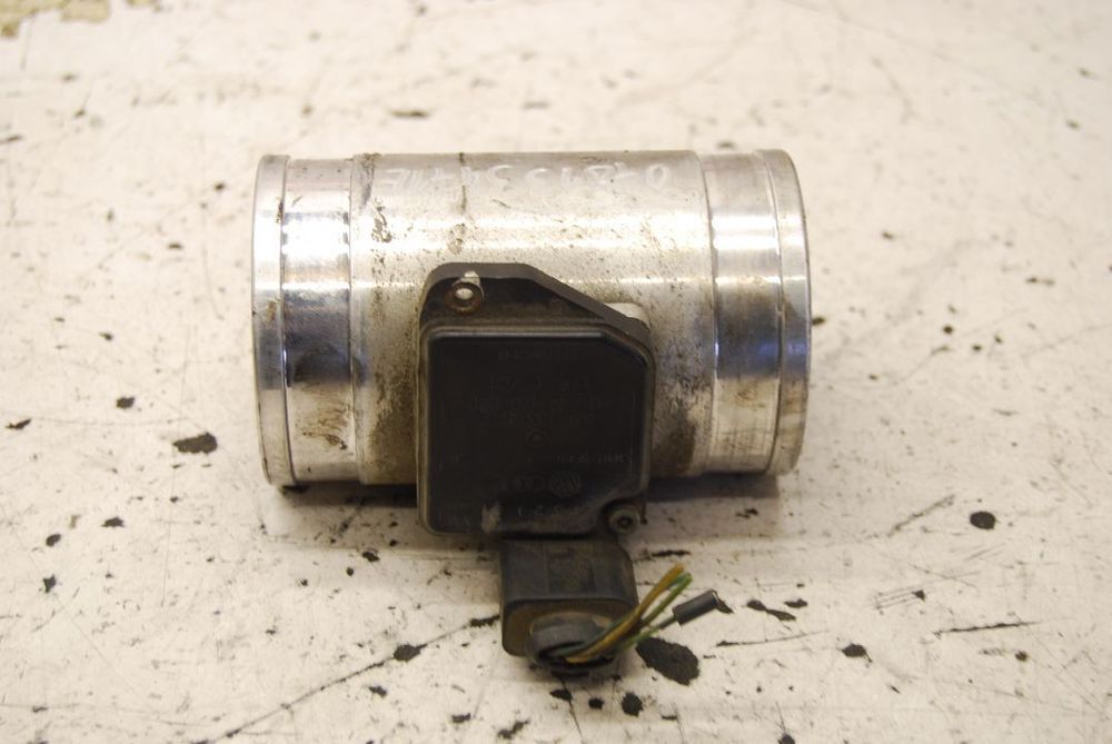 PRZEPŁYWOMIERZ 078133471E VW PASSAT B5 2.8 AUDI A4 B6 CABRIO 2.4