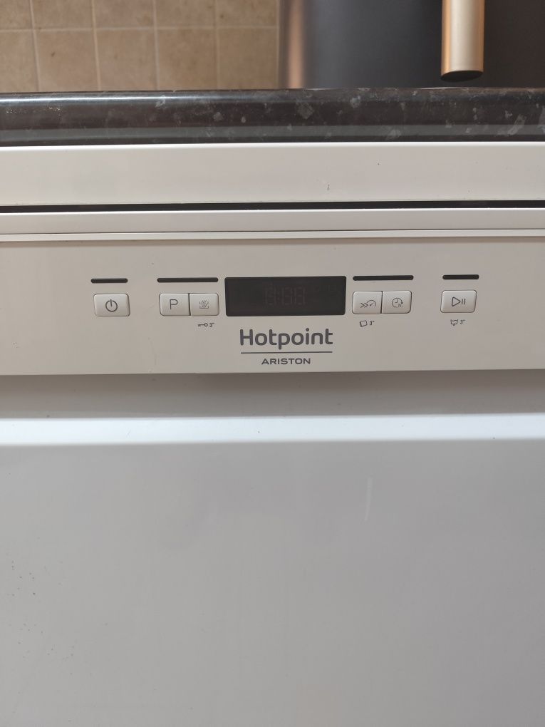 Máquina de lavar louça Ariston Hotpoint
