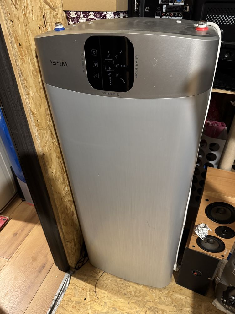 Boiler Ariston Velis 100 Wifi dobry satn