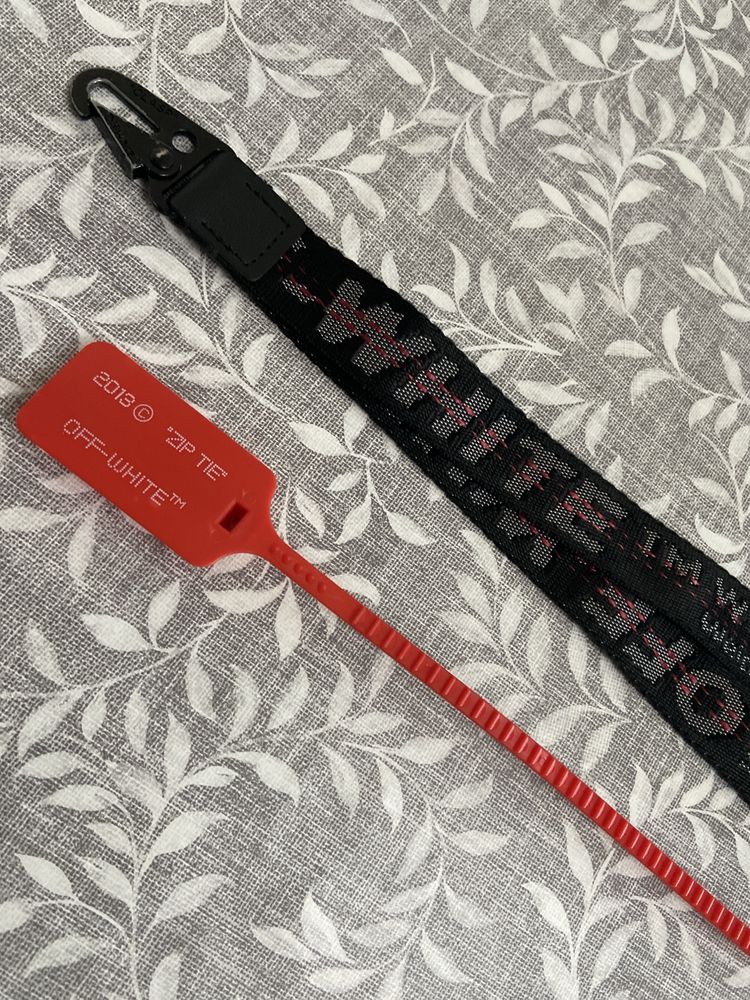 Fita preta Off-white
