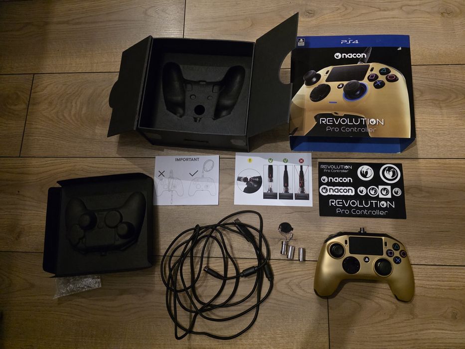 Kontroler Pad Nacon Revolution Pro Złoty Gold Sony Playstation 4 PS4