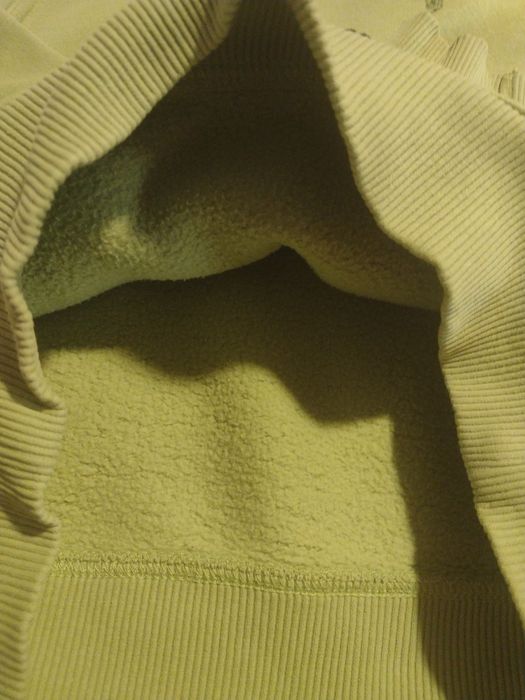 Camisola , "sweat shirt"