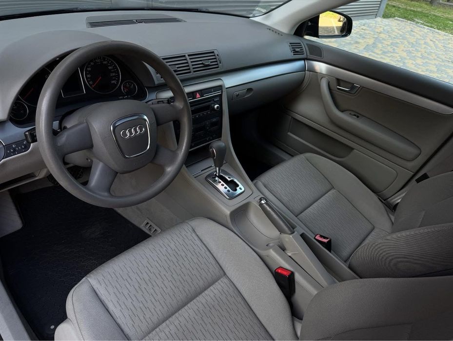 Audi A4 B7 2.0 MPI бензин, автомат