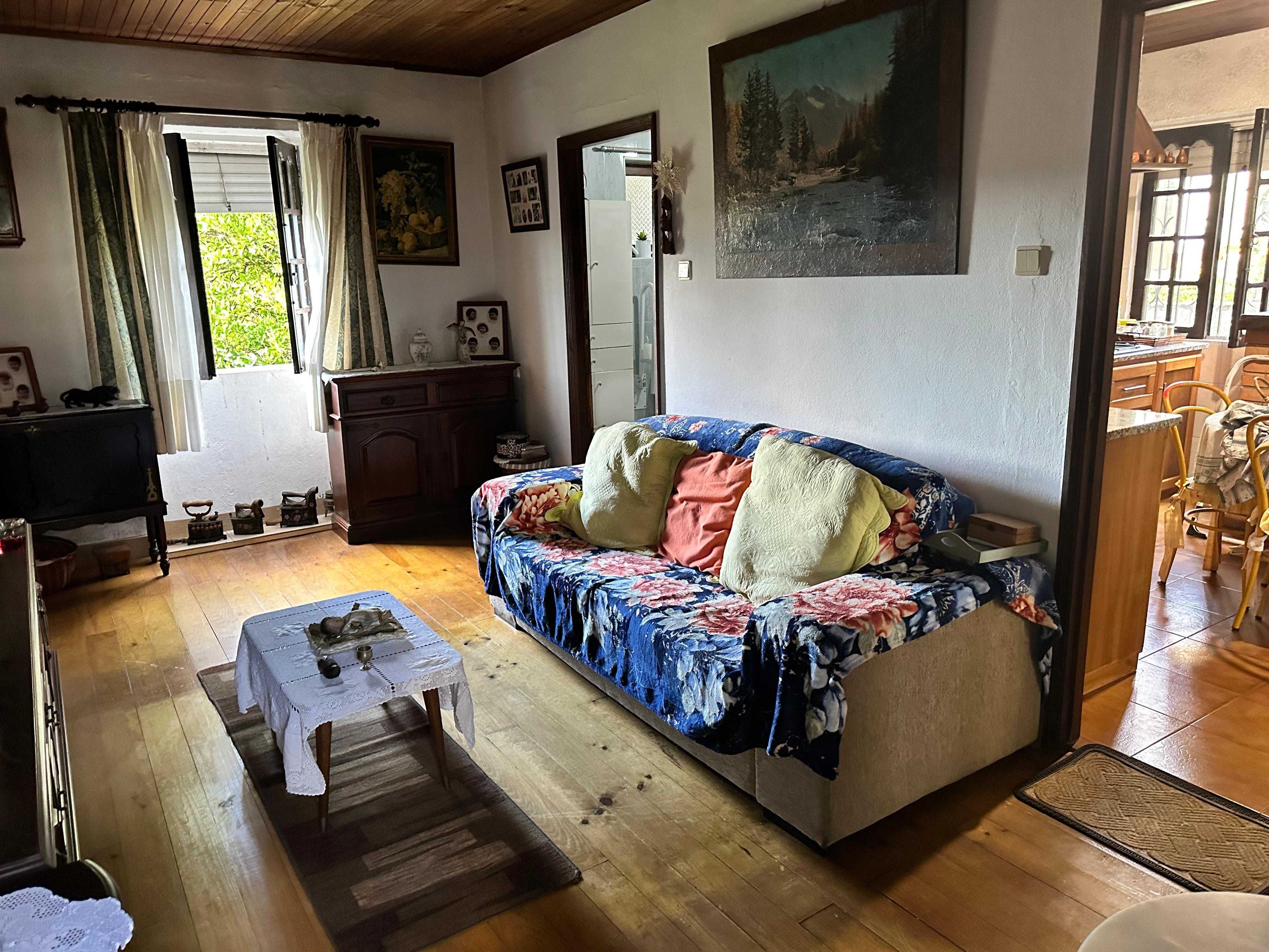 Moradia T2 com Terreno 909 m2 | Macieira de Cambra | 200.000€