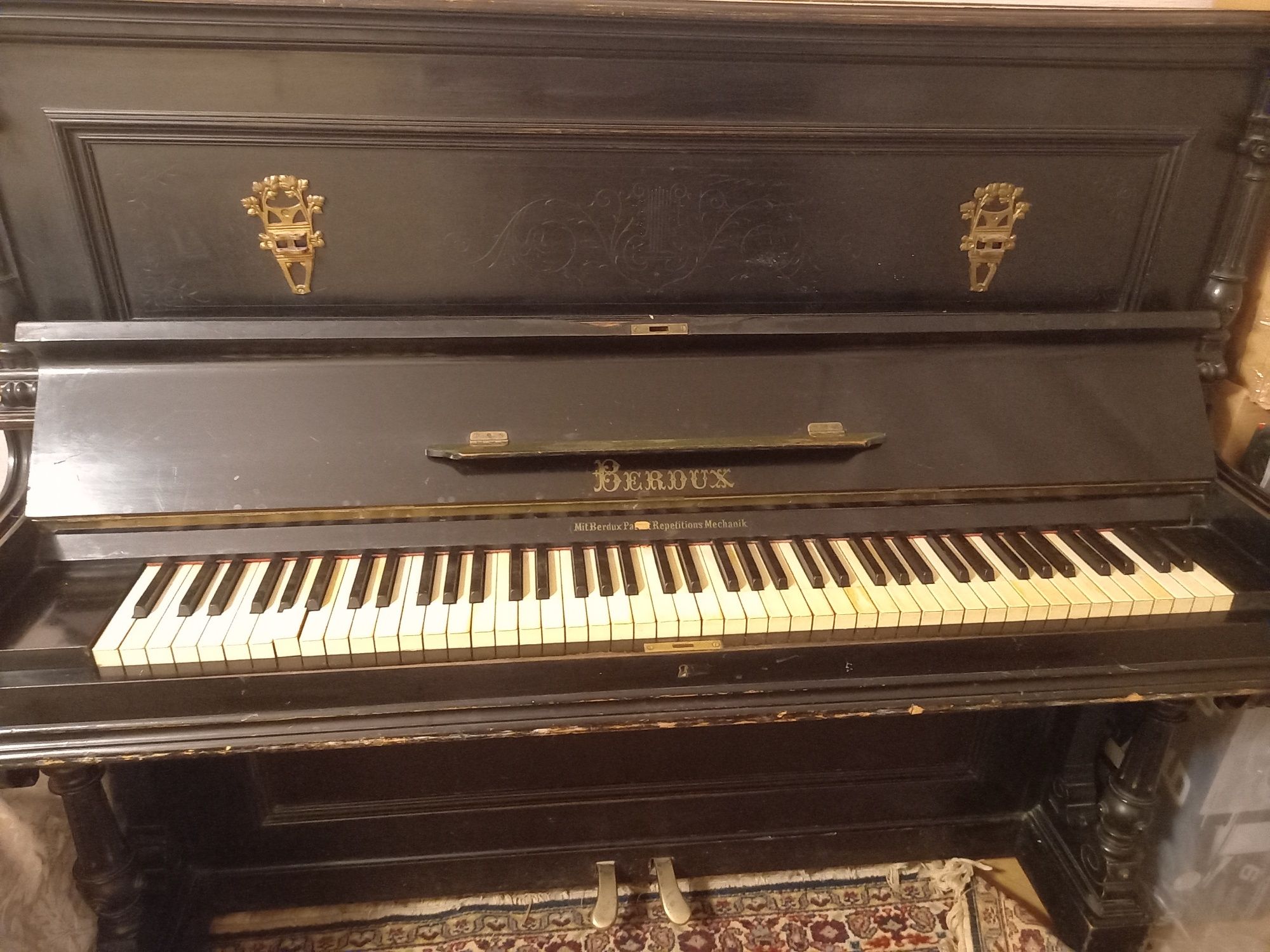 Антикварне піаніно Berdux в Києві