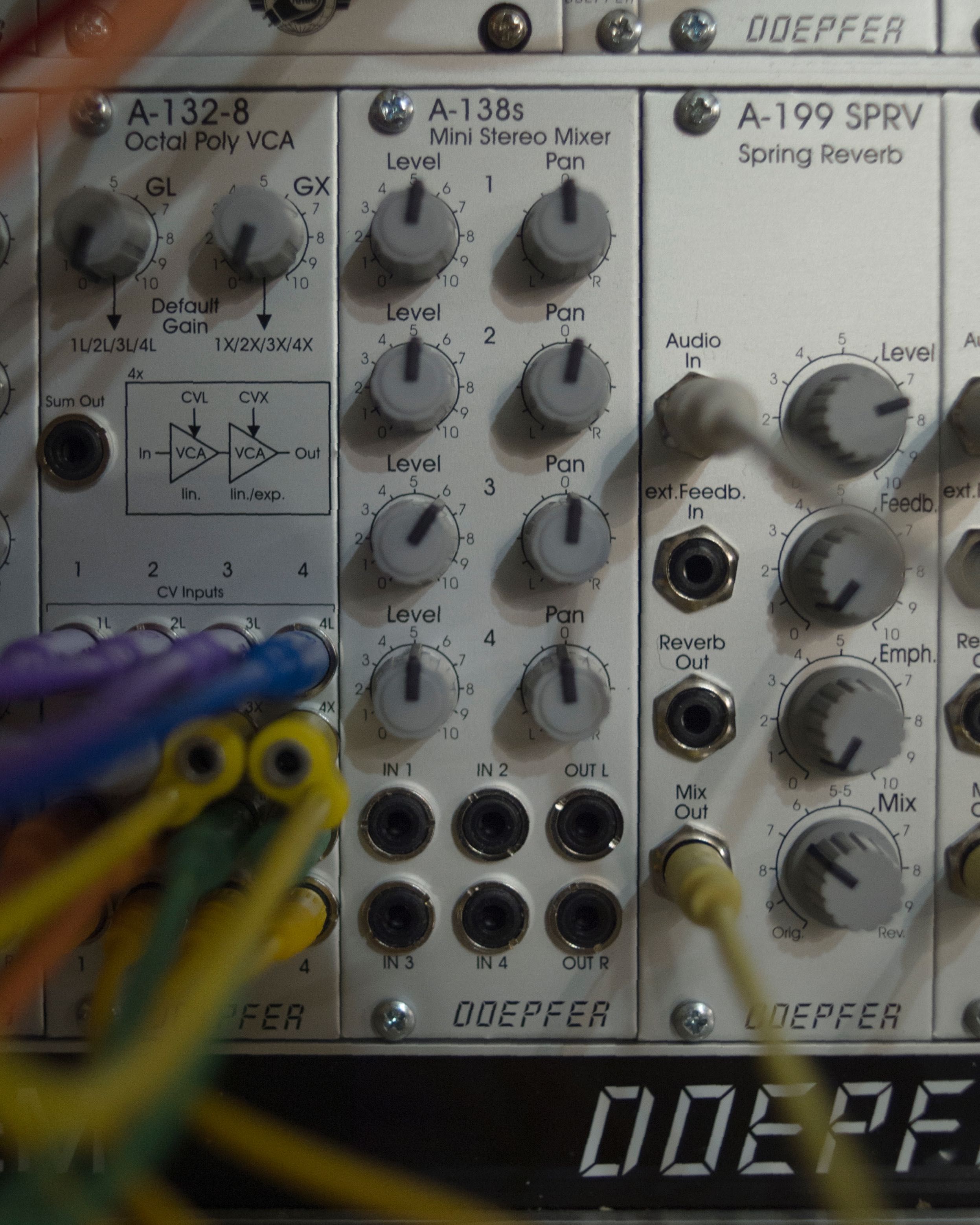 Eurorack модуль Doepfer A-138s (мікшер)