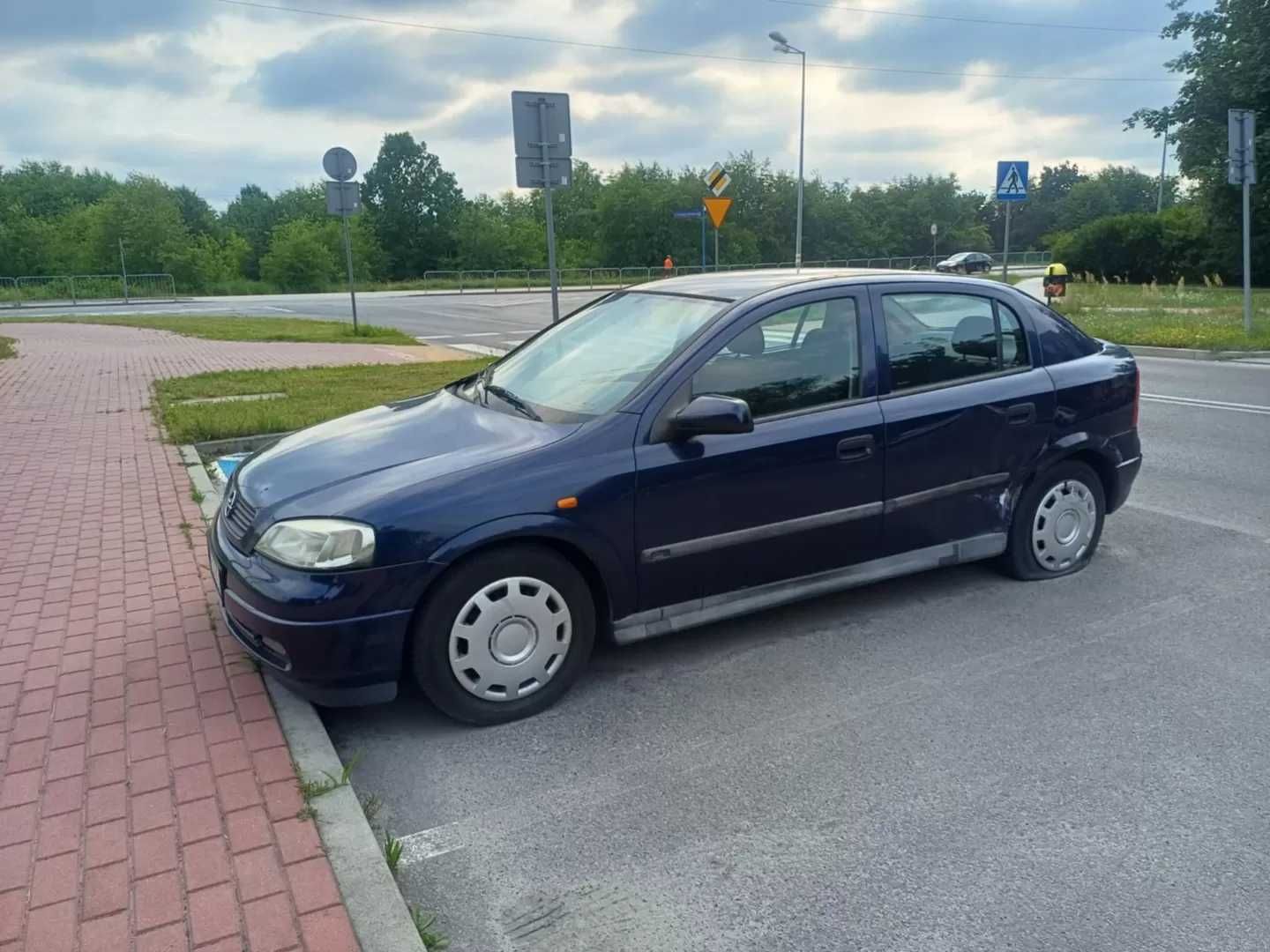 Opel Astra G Opel Astra 1998 – uszkodzony