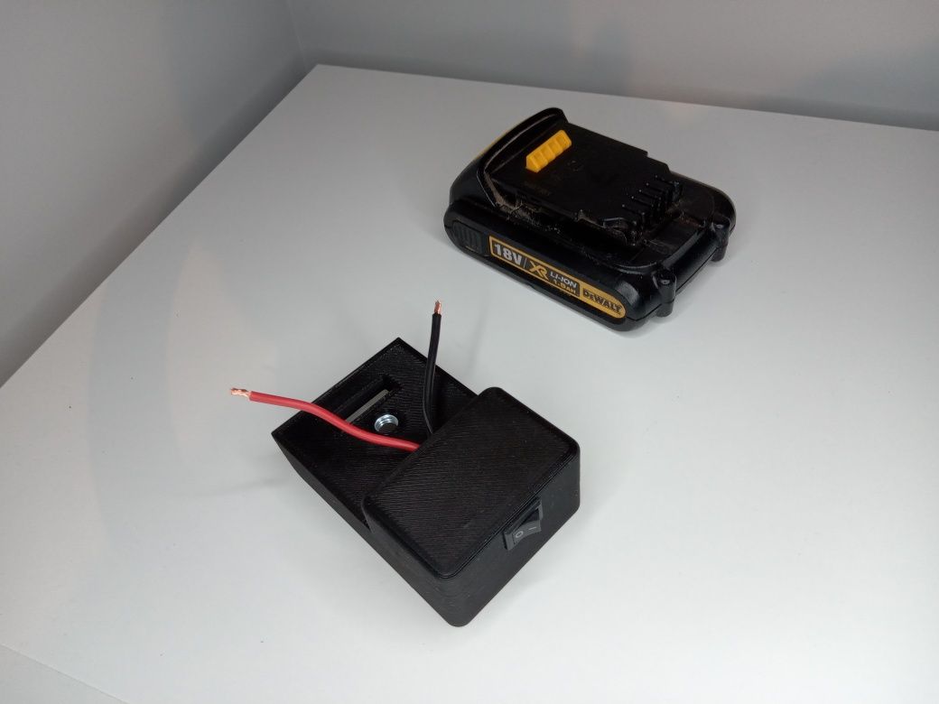 Adapter baterii, uchwyt halogenu DeWalt xr 18v