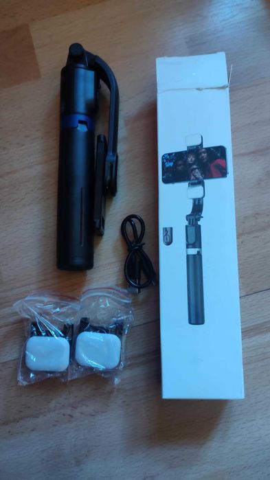 Uchwyt selfie Q02MP Selfie stick ze statywem 114 cm