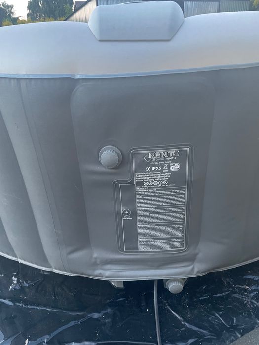 Basen z hydromasażem INFINITE  Spa XTRA NADMUCHIWANY dla 8 OSÓB