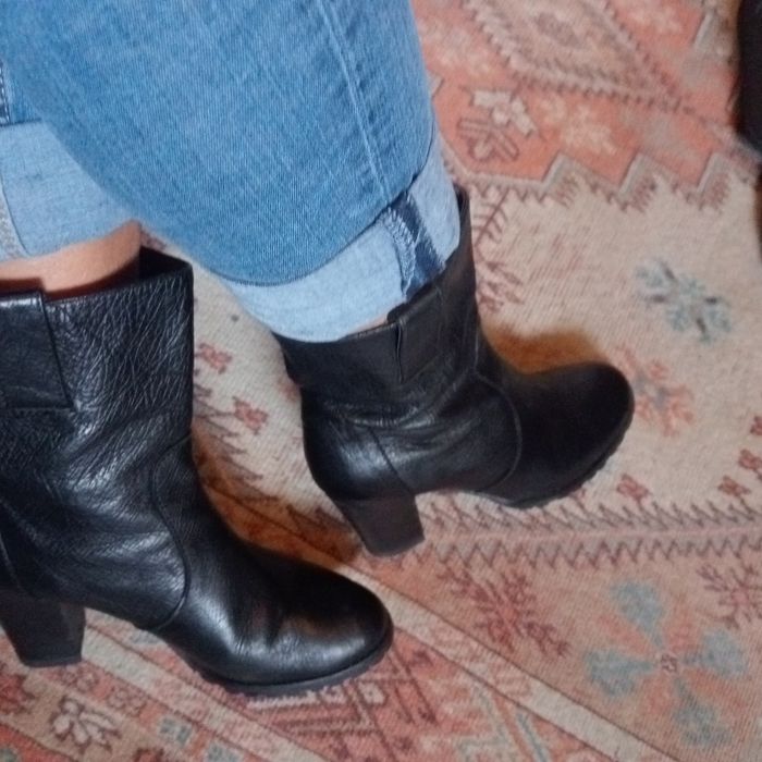 Botas robustas de qualidade _- Marca Glória Ortiz