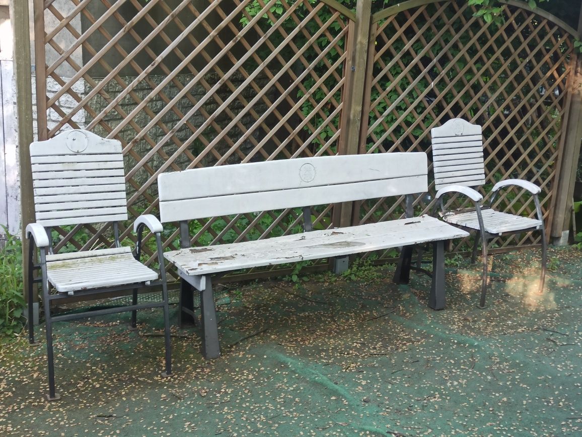 Meble ogrodowe ( 2 krzesła i ławka ) komplet - do odświeżenia