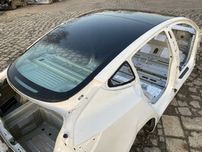 Tesla Model 3 крило заднє, фільонка, четверть - рестайл дорестайл