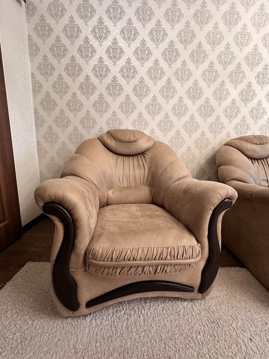 Продам мебель диван +2 кресла