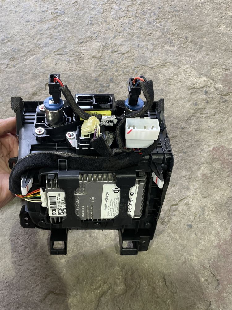 Ladowarka indukcyjna panel kia niro