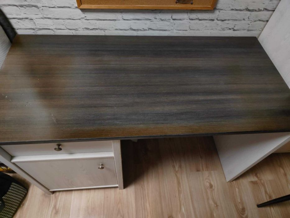 Biurko idealne do nauki i pracy