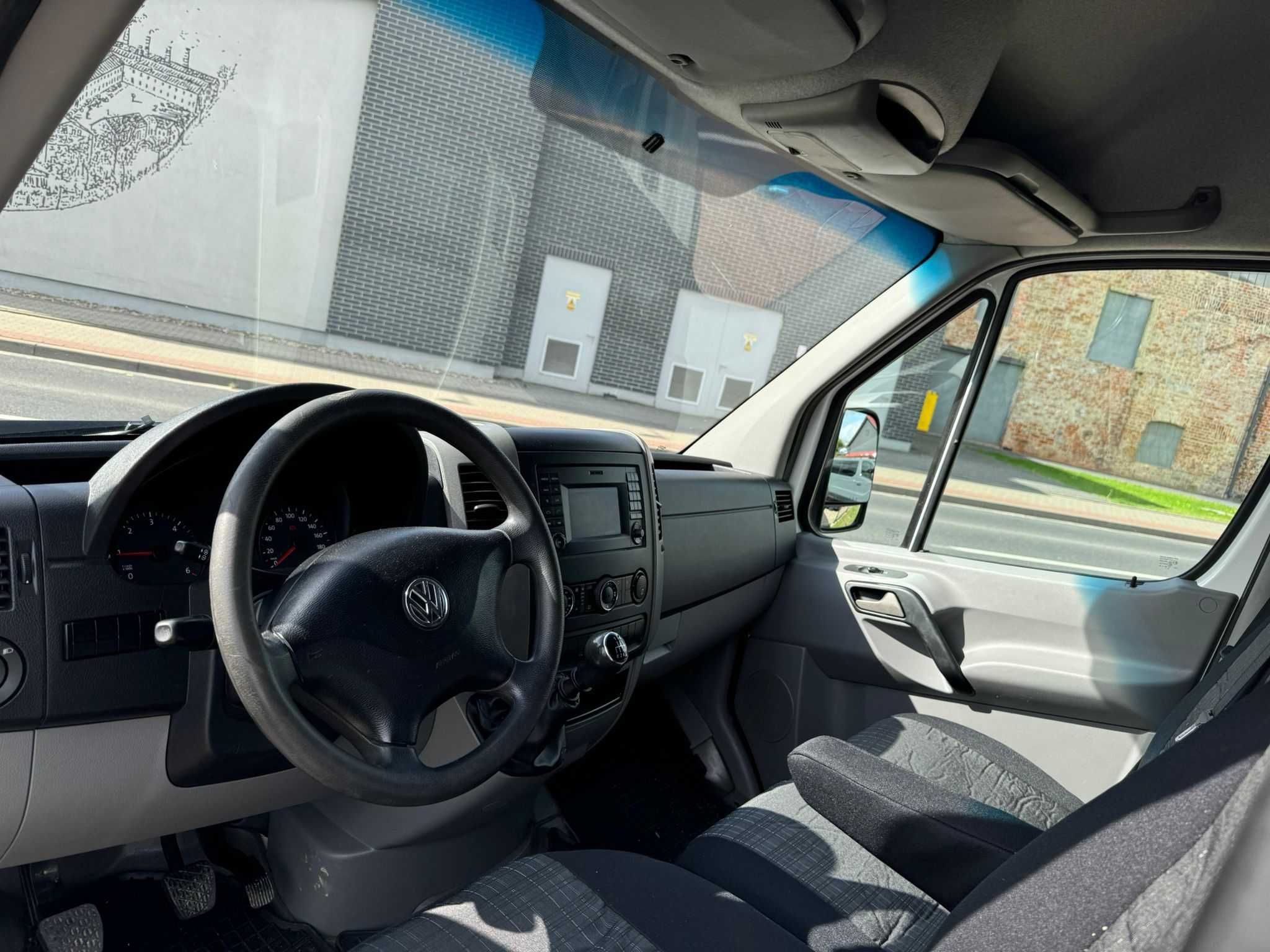 Wypożyczalnia Perfekt Chodzież wynajem busa blaszak VW Crafter