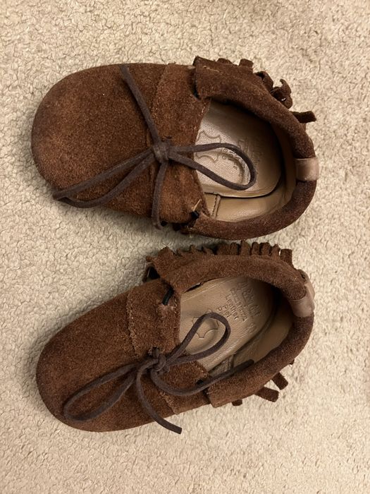 Sapatos em pele, tipo Moleke unisexo Tam. 20