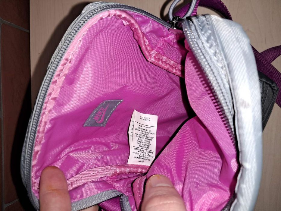 Сумочка Nike хороший подарунок для жінок